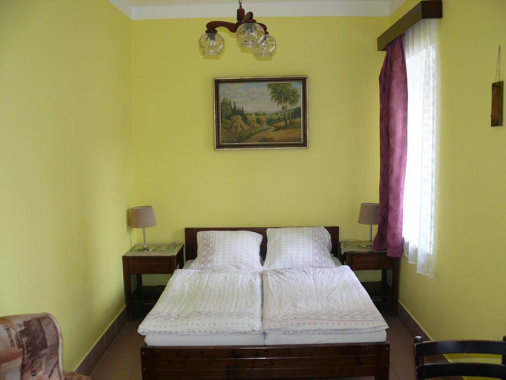 Hotel Pension A Restaurace Rudolec à Český Rudolec Extérieur photo